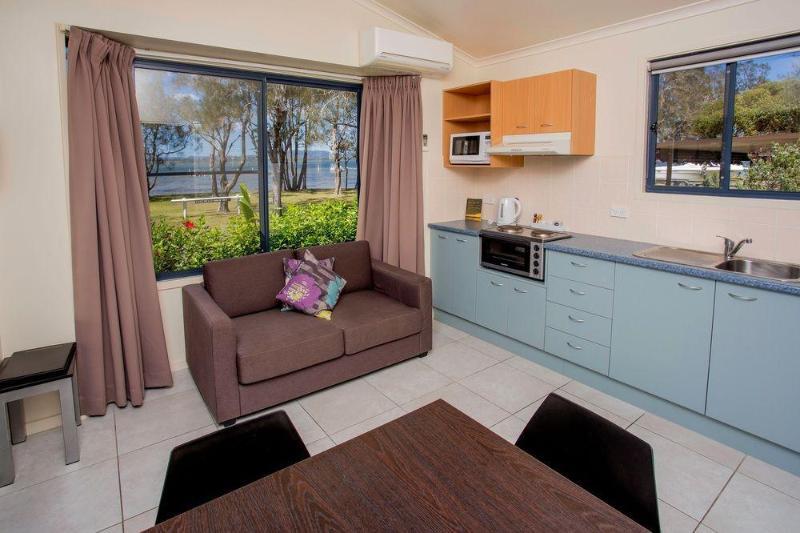 Lakeside 4* Forster
